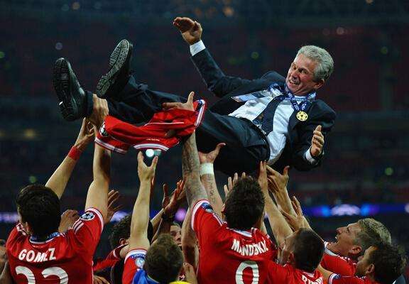  多特蒙德核心染红遭逆转绝杀  